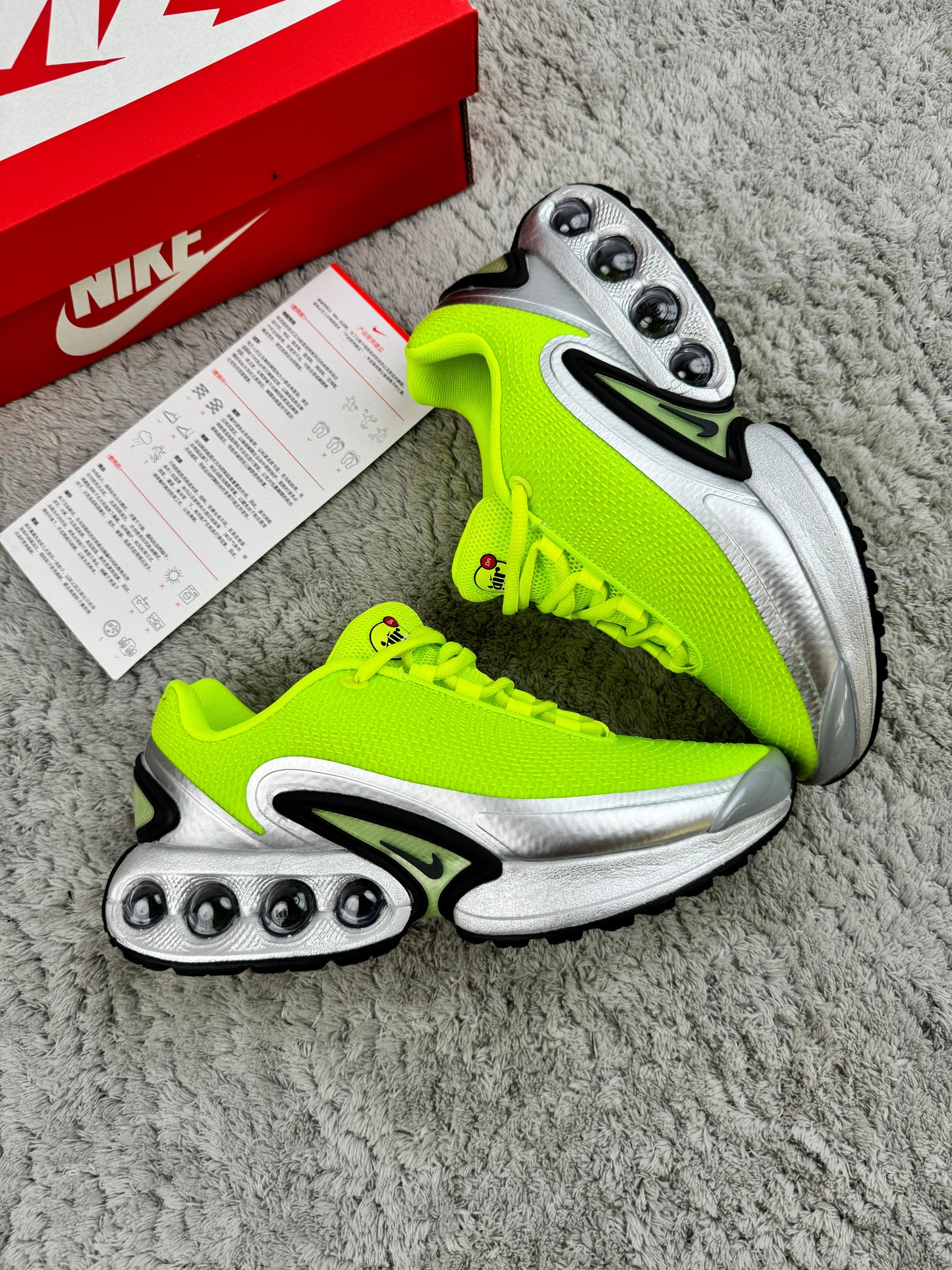 Nike TN DN fluor y blancas