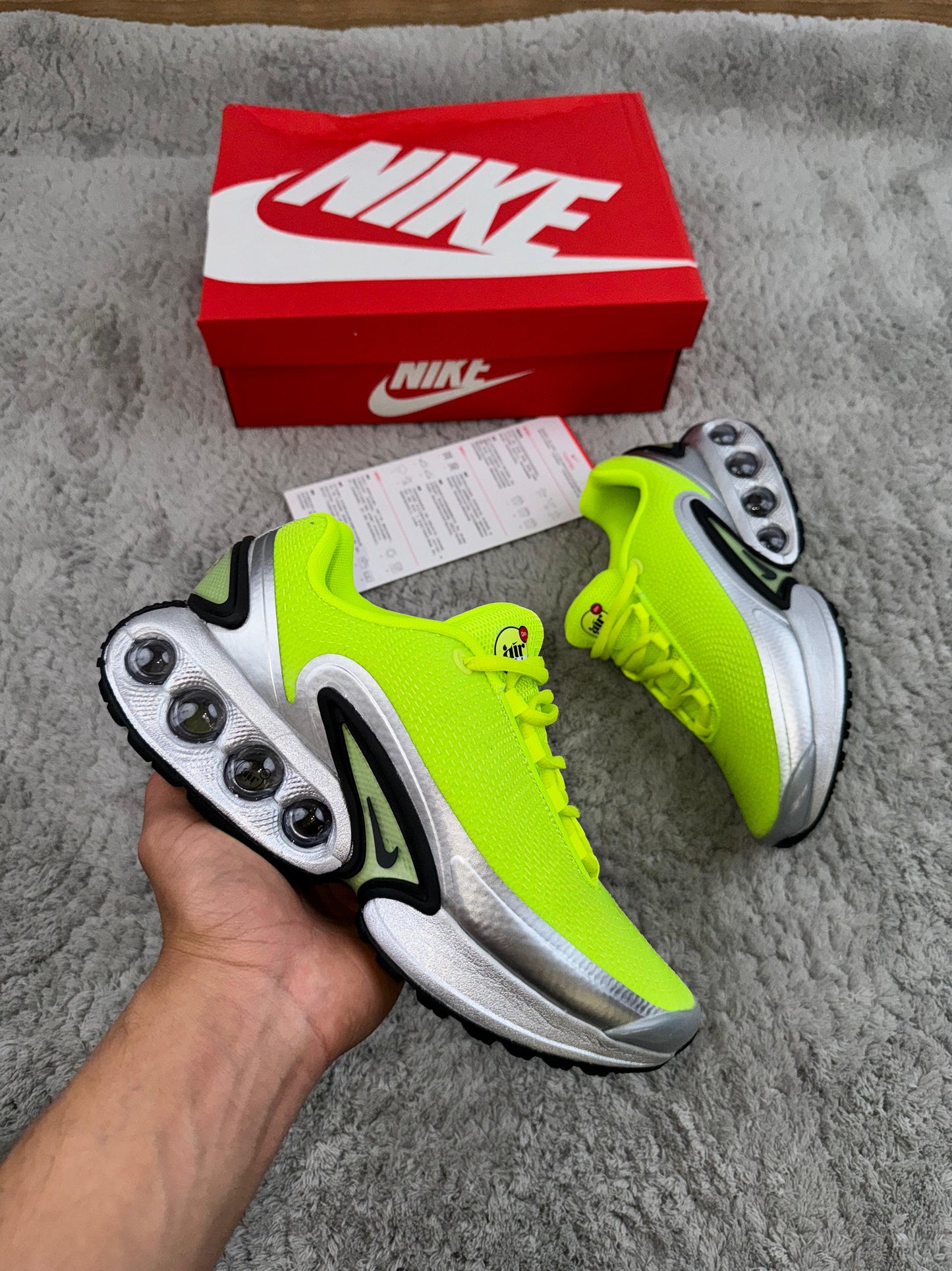 Nike TN DN fluor y blancas