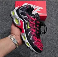 Nike tn rosa detalles grises logo fluor