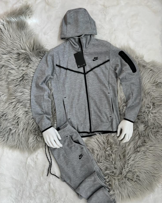 Nike tech gris