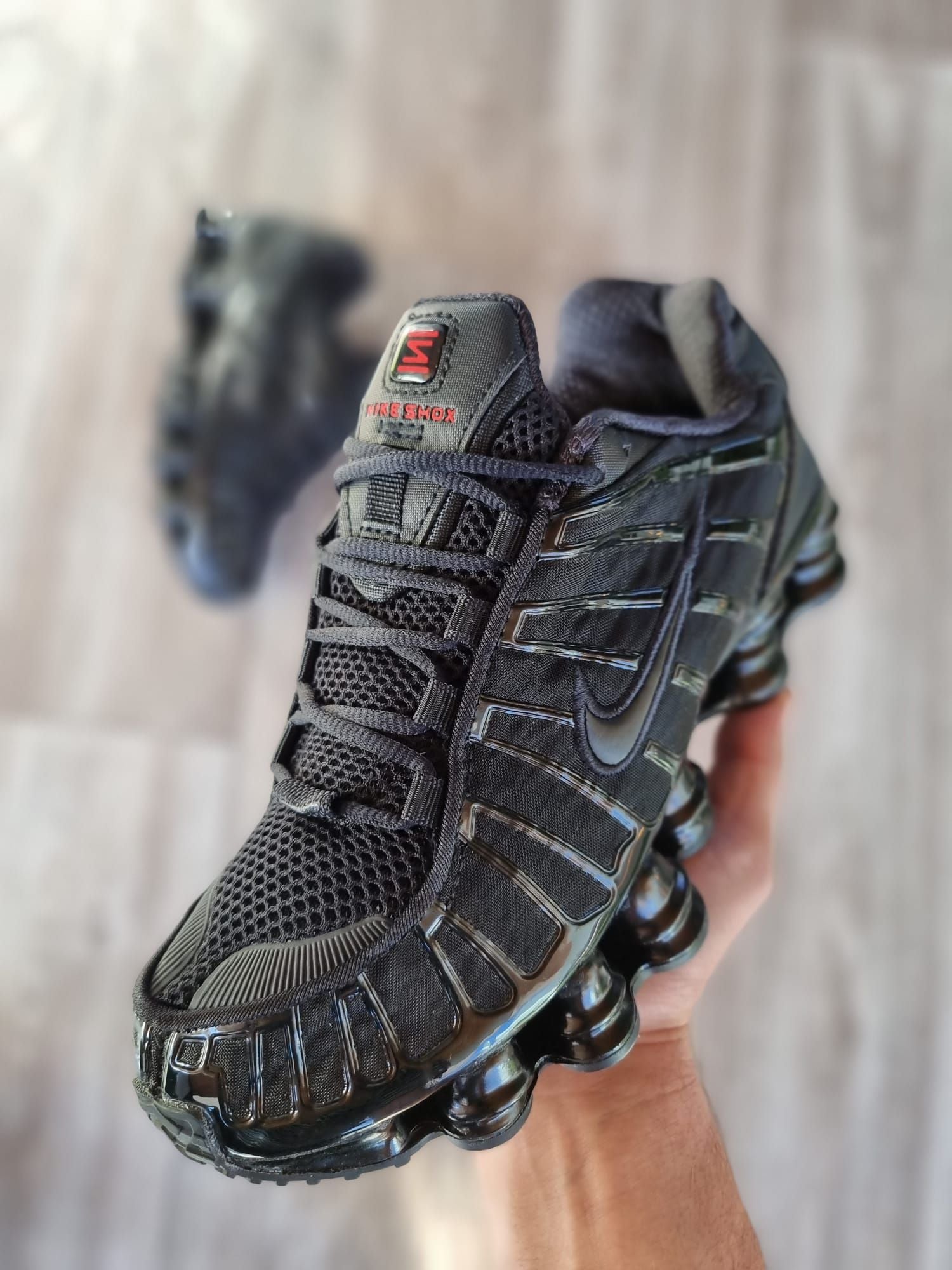 Nike shox outlet negro con rojo